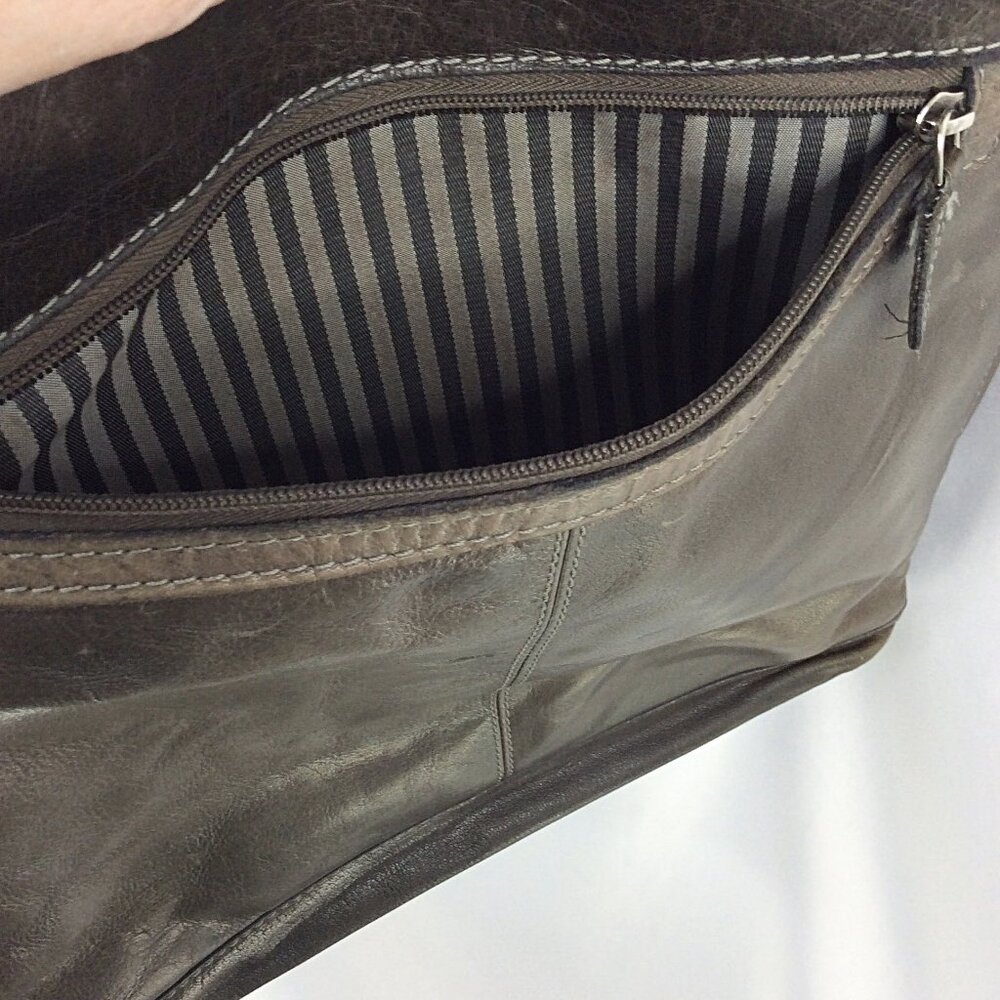 Jack Georges Voyager Olive Brown Leather Crossbody Shoulder Bag - Picture 8 of 16